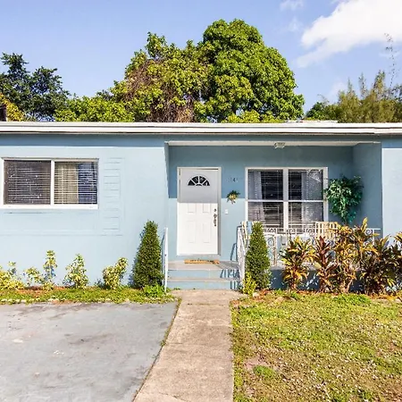 Cheerful 3-Bedroom Home /Ac+ Free Parking